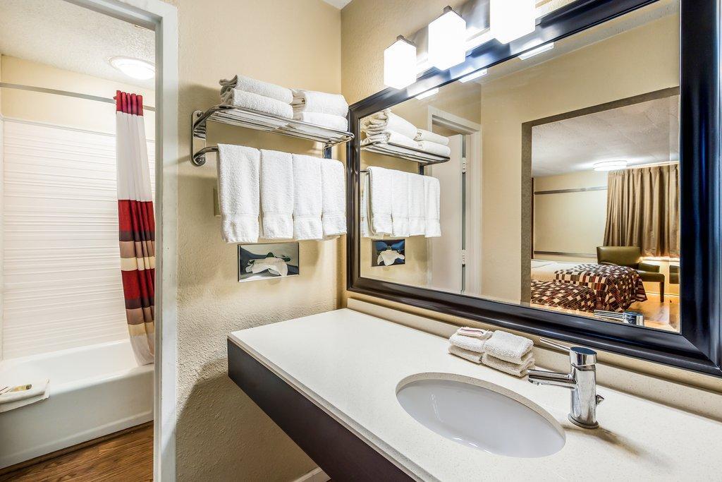 Red Roof Inn & Suites Wapakoneta Esterno foto
